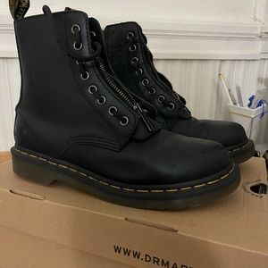 1460 Pascal Front Zipper Doc Martens